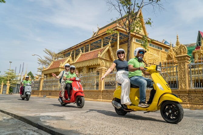 Phnom Penh: Highlights Tour Including National Museum - What this Phnom Penh tour does well