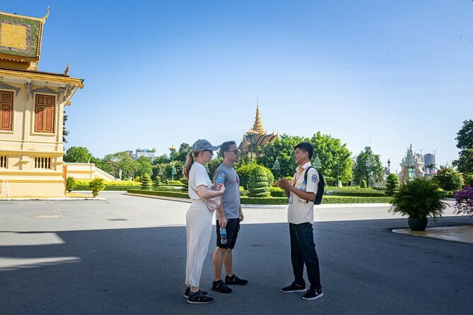 Phnom Penh: Highlights Tour Including National Museum - What the $29 price really buys