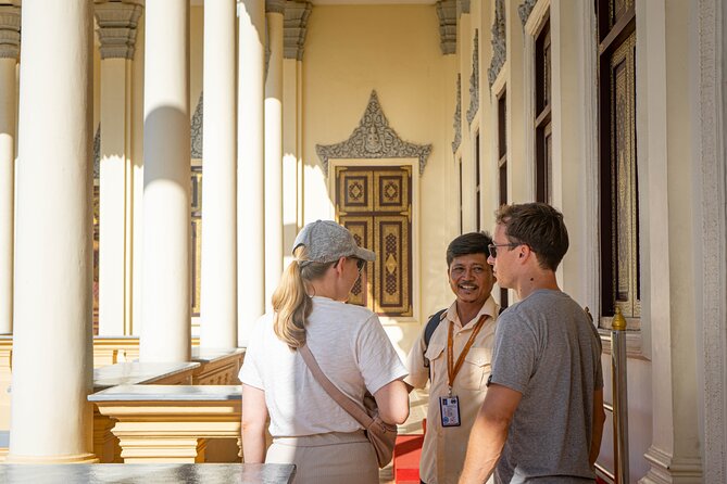Phnom Penh Historical Tour - Hotel pickup and a small-group ride