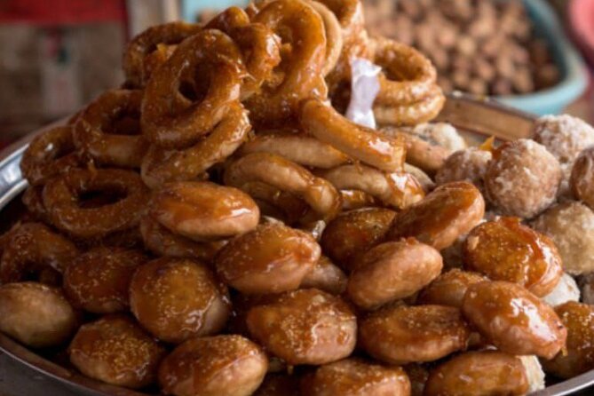 Phnom Penh Local Market & Morning Food Tour Include Drinks - Fried chive cake and the Chinese influence