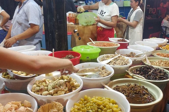 Phnom Penh Nightlife Street Food Tours - Kandal Market: follow the smell of grilled meat
