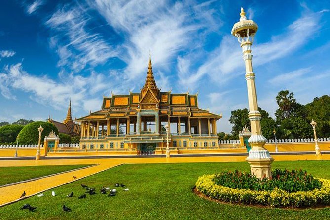 Phnom Penh: To/From Siem Reap Private Transport - Phnom Penh pickup: a smooth start with less fuss