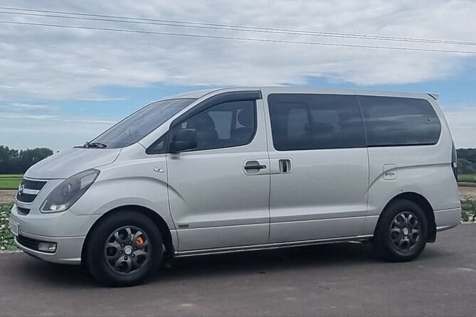 Phnom Penh to Sihanoukville by Private Car or Minivan - Door-to-door arrival in Sihanoukville