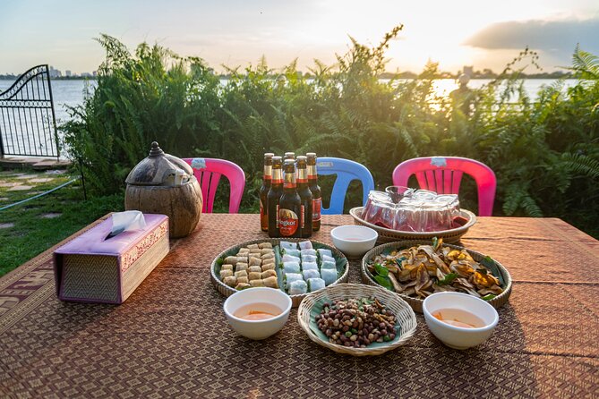 Phnom Penh to Silk Island Sunset Bike Tour/ E-Bike or Tuk Tuk - Crossing to Koh Oknha Tei by ferry