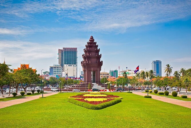 Phnom Penh Tours and Mekong River cruise - Wat Phnom: a shorter city break