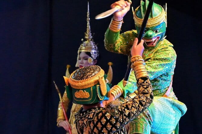 Phnom Penh Unique Classical Dance Show Every Saturday &Sunday - Meeting the performers after the show