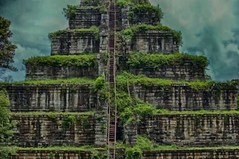 Prasat Thom, Koh Ker Group & Beng Mealea Full-Day Tour - Timing, heat, and clothing