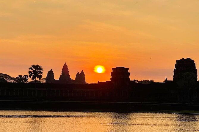 Private 2 Days Angkor Wat Sunrise and Discover all Major Temples - Bayon and Baphuon provide the day’s visual punch