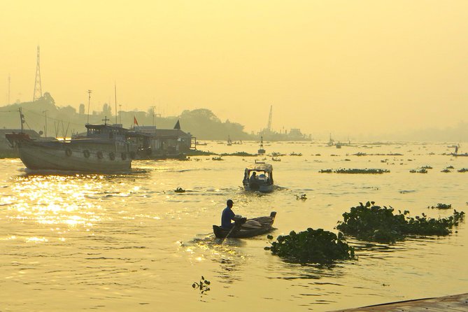 Private 3-Day Mekong Delta River Tour from Phnom Penh to Ho Chi Minh City - Day 1: Phnom Penh Pier, the border, and the river to Chau Doc