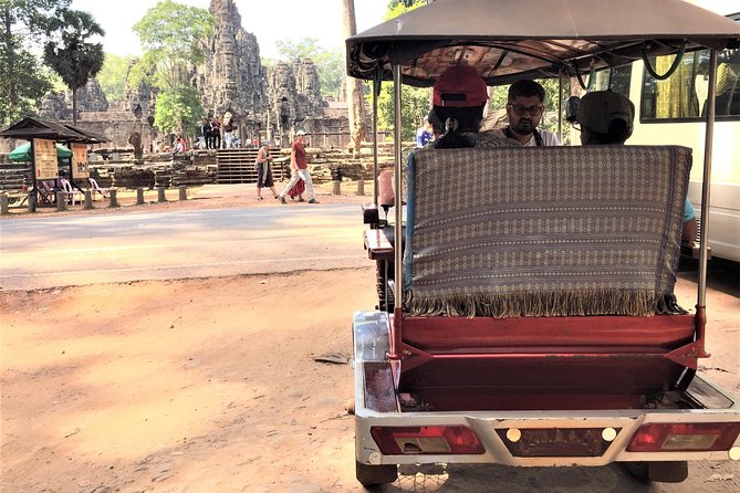 Private Angkor Sunrise Bayon Ta Prohm Bonteay Srie Vip Tour - The Final Small Brick Towers