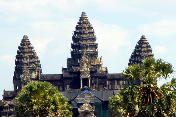 Private Angkor Wat Day Tour - Best of Angkor - A private car or van changes the pace