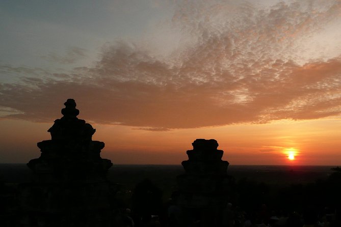 Private Angkor Wat Guided Sunset Tour - Why a private Angkor day can be worth it
