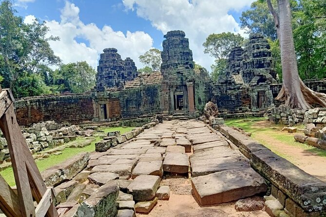 Private Angkor Wat Guided Sunset Tour - Phnom Bakheng and the sunset finale