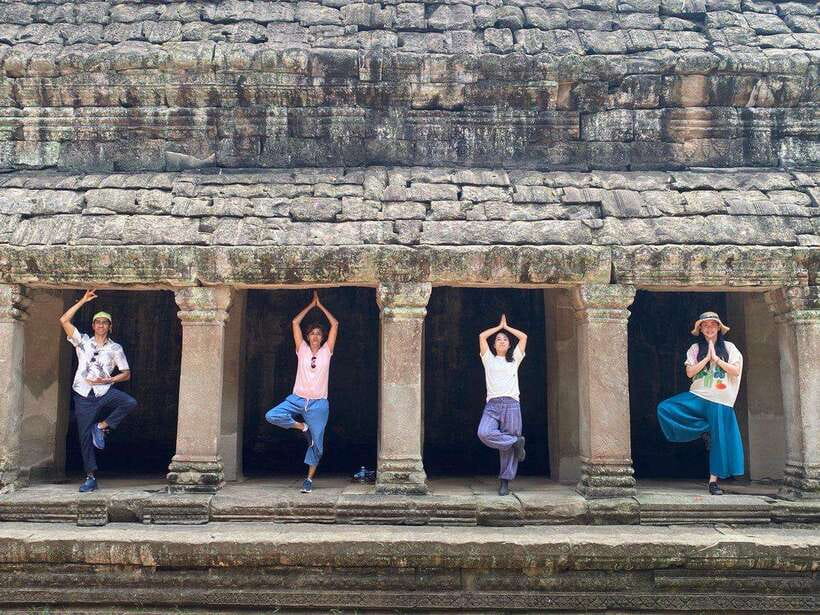 Private Angkor Wat Sunset Tour with Lunch and Snack Included - Victory Gate: a shorter stop with useful context