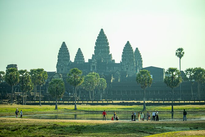 Private Angkor Wat Tour & Angkor Park/Heritage With Local Guide - Ta Prohm: the dramatic final temple