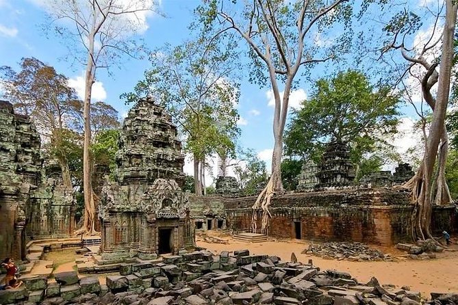 Private Angkor Wat Tour from Siem Reap - Phnom Bakheng and the sunset finish