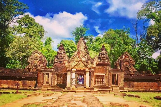 Private Banteay Srei Kbal Spean Tours and Landmine museum - The guide and included extras