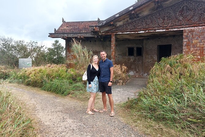 Private Bokor tours by Rickshaw/SUV Car - Wat Sampov Pram and the mountain’s religious side