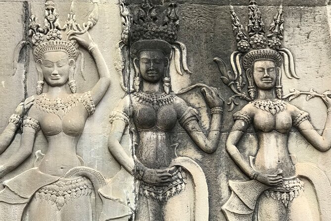 Private Guided Angkor Wat Tour by Lady Tuk Tuk with Monk Blessing - Bayon’s stone faces and Angkor Thom