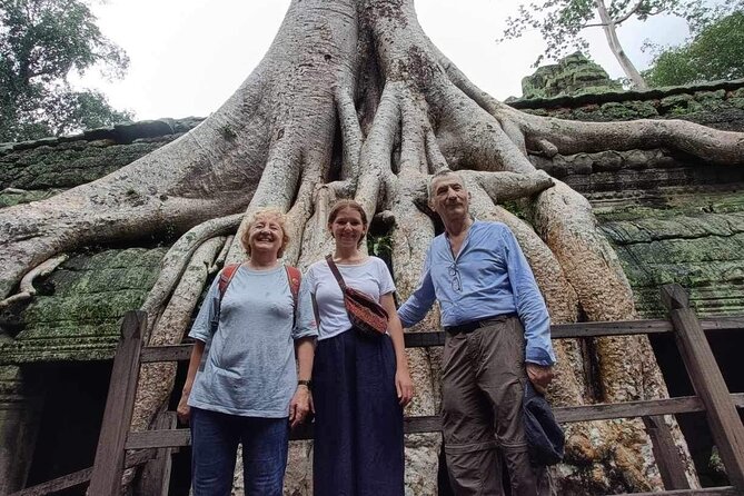 Private guided Full -day Angkor tour with sun set - Angkor Thom and the South Gate Procession