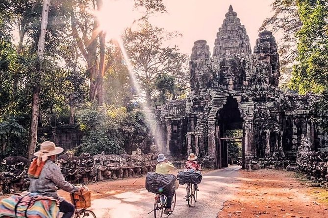 Private Guided Tours-Sunrise Angkor Wat, Ta Prohm, Bayon and more - Crossing Victory Gate into Angkor Thom