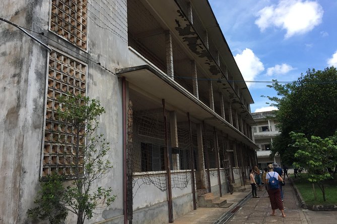 Private Half Day To Killing Field & S21 Genocidal Museum in Phnom Penh - The emotional weight of the visit