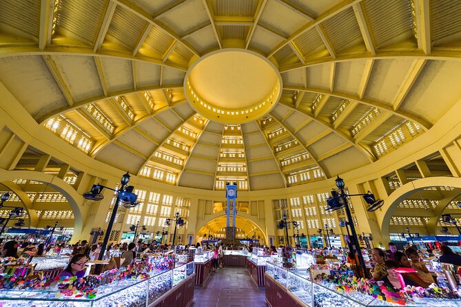 Private Half-Day Tour of Phnom Penh's Traditional Markets - Old Market shows daily shopping at closer range