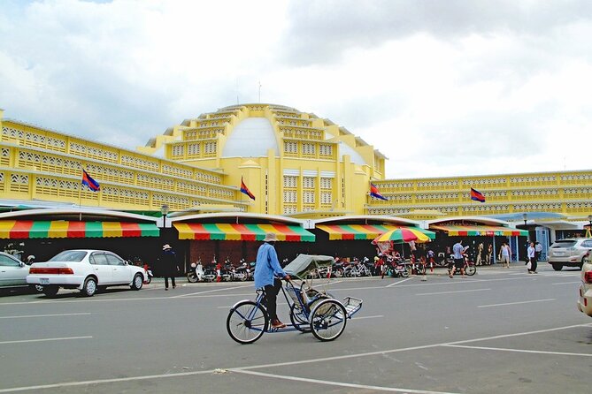 Private Half-Day Tour of Phnom Penh's Traditional Markets - Russian Market gets the longest look