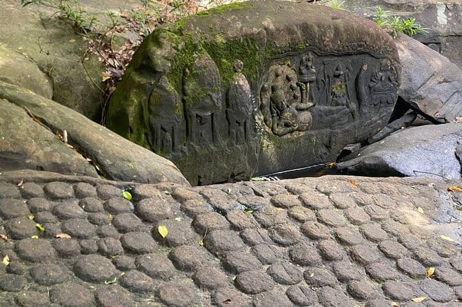 Private Kbal Spean Trekking Tour with Banteay Srei - Key points at a glance