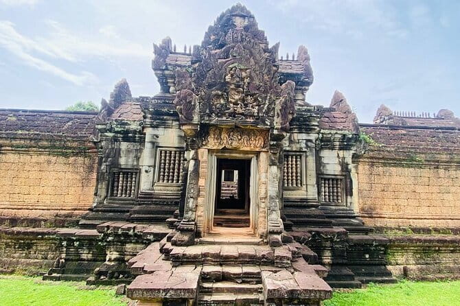 Private Kbal Spean Trekking Tour with Banteay Srei - Why this private day works well