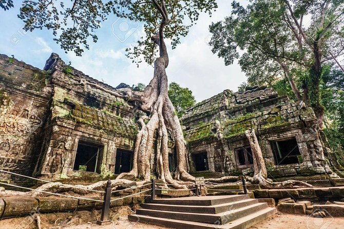 Private one-day tuktuk 'small tour' of the oldest Angkor temples - Phnom Bakheng and the sunset option
