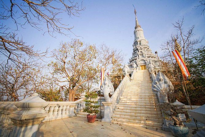 Private Oudong Temple Day Tour from Phnom Penh - Climbing Oudong Mountain and its temple remains
