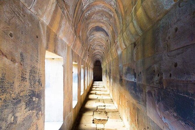 Private Preah Vihear and 2 Temples Guided Tour - Beng Mealea and the appeal of rough stone