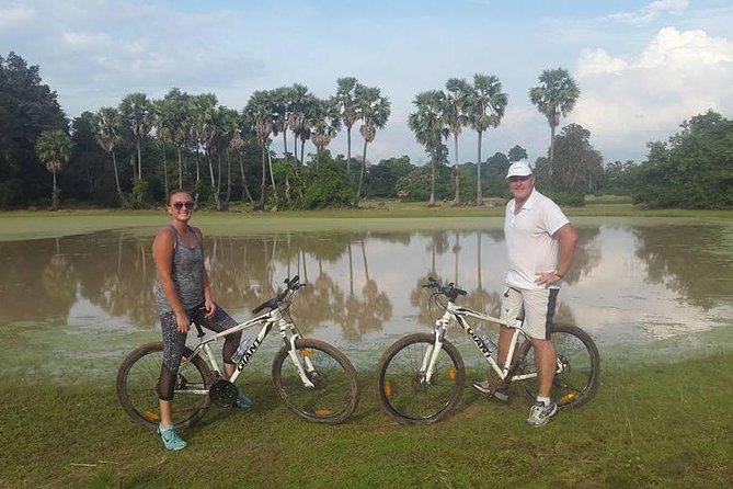 Private Siem Reap Countryside Cycling Tour - Local stops that turn a bike ride into a lesson