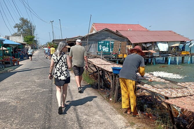 Private Sihanoukville Tour from Pier - Independence Monument and Sihanoukville’s public face