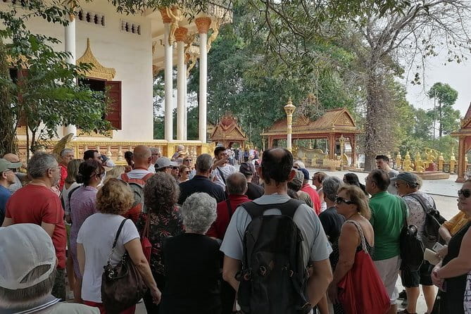Private Sihanoukville Tour from Pier - One Lion Roundabout and the Preah Thong Neang Neak statue