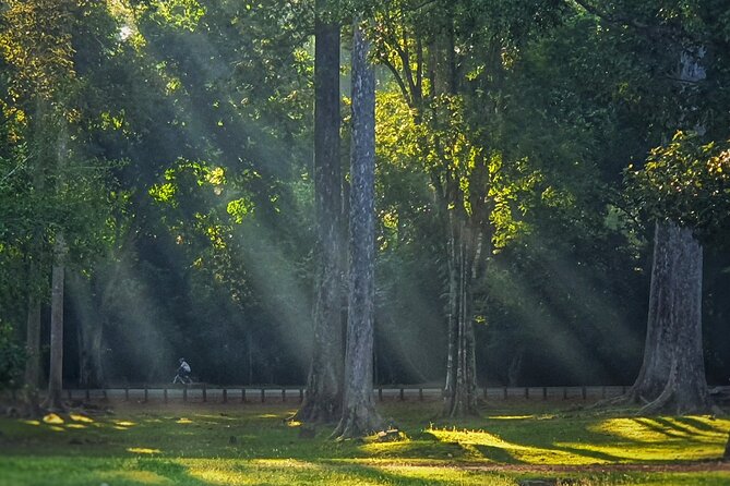 Private Sunrise and Sunset Angkor Park Tour with Rest Mid-Day - Angkor Wat at Sunrise