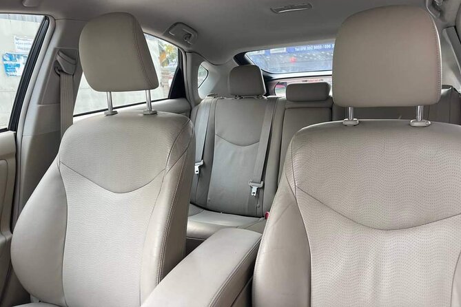 Private Taxi Siem Reap Airport or Hotel Transfer - Choosing between the car and minivan