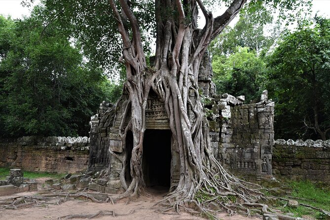 Private Taxi Siem Reap to Phnom Penh, Reliable Driver, Transfer - Leaving Siem Reap on National Road 6