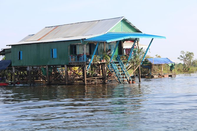 Private Temples and Lake Explorer - A useful stop at Artisans d’Angkor