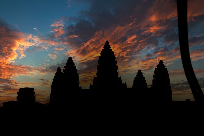 Private Temples Guided Tour (Angkor Wat, Ta Prom & Angkor Thom) - Bayon and the stone faces of Angkor Thom