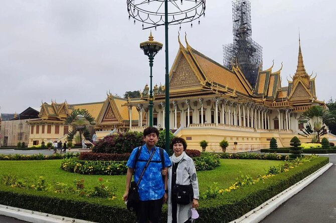 Private Tour: Phnom Penh City Tour Full Day - Choeung Ek and the Khmer Rouge memorials
