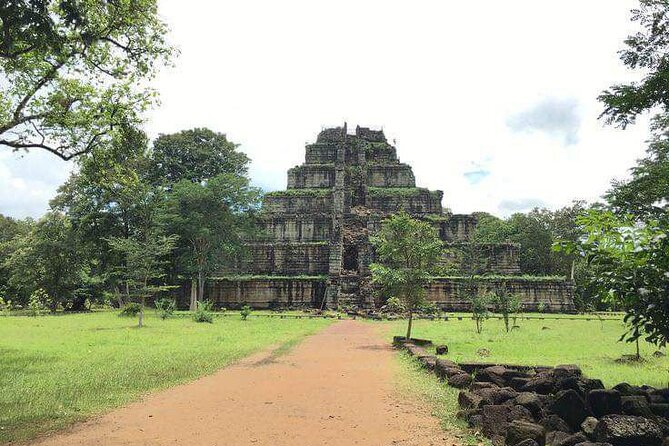 Private Tour to Koh Ker and Beng Mealea - Beng Mealea: two hours among unrestored ruins