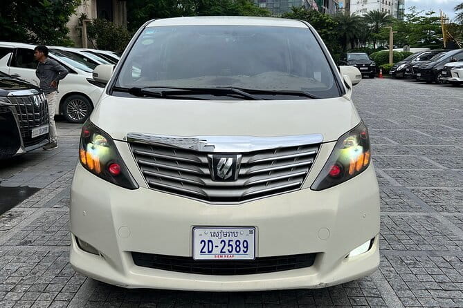 Private Transfer from Phnom Penh to Siem Reap by VIP Alphard 2010 - A private ride instead of a crowded bus