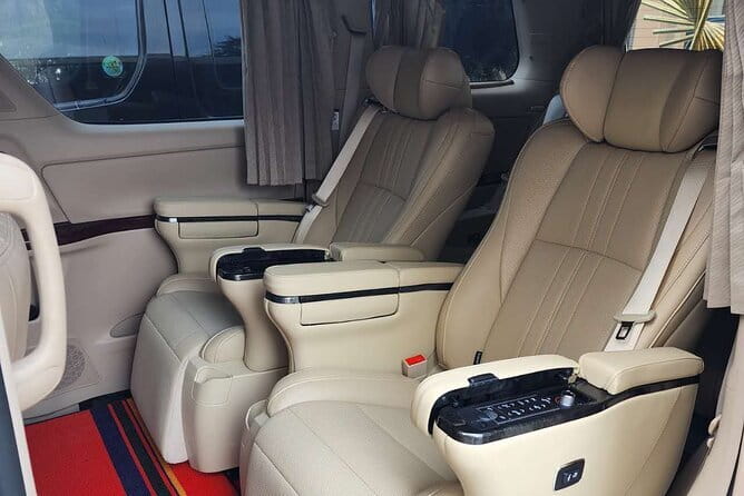 Private Transfer from Phnom Penh to Siem Reap by VIP Alphard 2010 - What the pickup should feel like