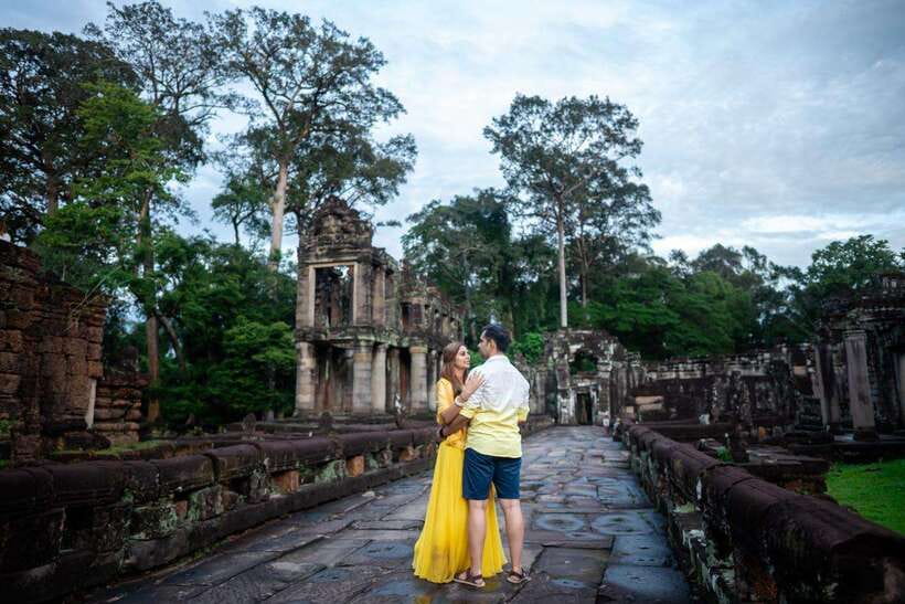 Professional Photoshoot in Angkor Archaeological Park - Bayon and its famous stone faces