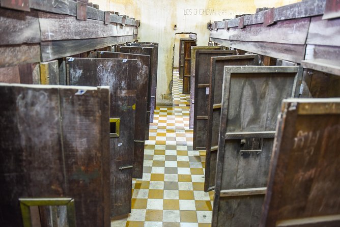 Remnants of a Khmer Rouge Era - Who should book this experience?