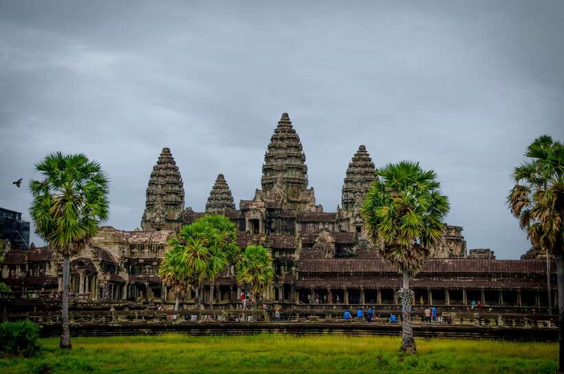 Seat-In-Coach: Small Circuit tour with Sunrise at Angkor Wat - The real cost: $30 tour plus a $37 temple pass