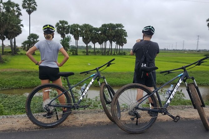Short Cycling at Countryside - Starting beside the Siem Reap River at 7:30