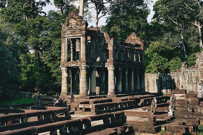 Siem Reap 2-Day Private Angkor Wat Tour with Sunrise - Lunch near Srah Srang and the afternoon at Angkor Wat